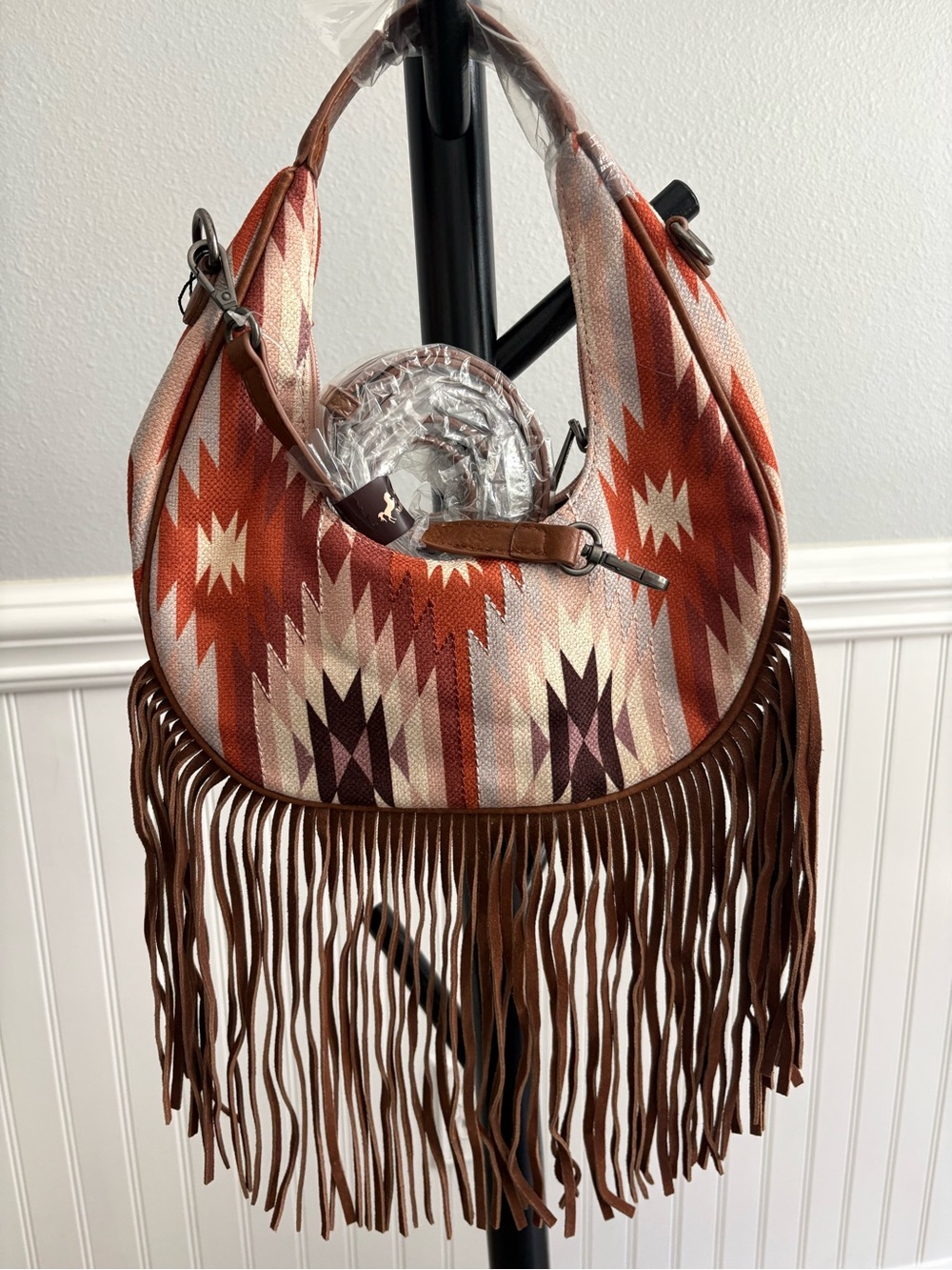 Montana West Aztec Fringe Shoulder Bag in Rust, Cream & Brown